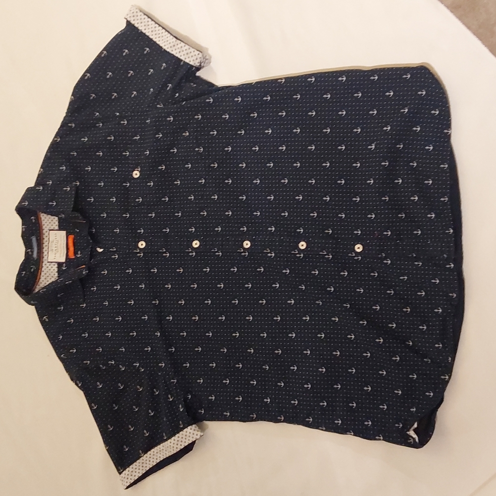 Short sleeve shirt